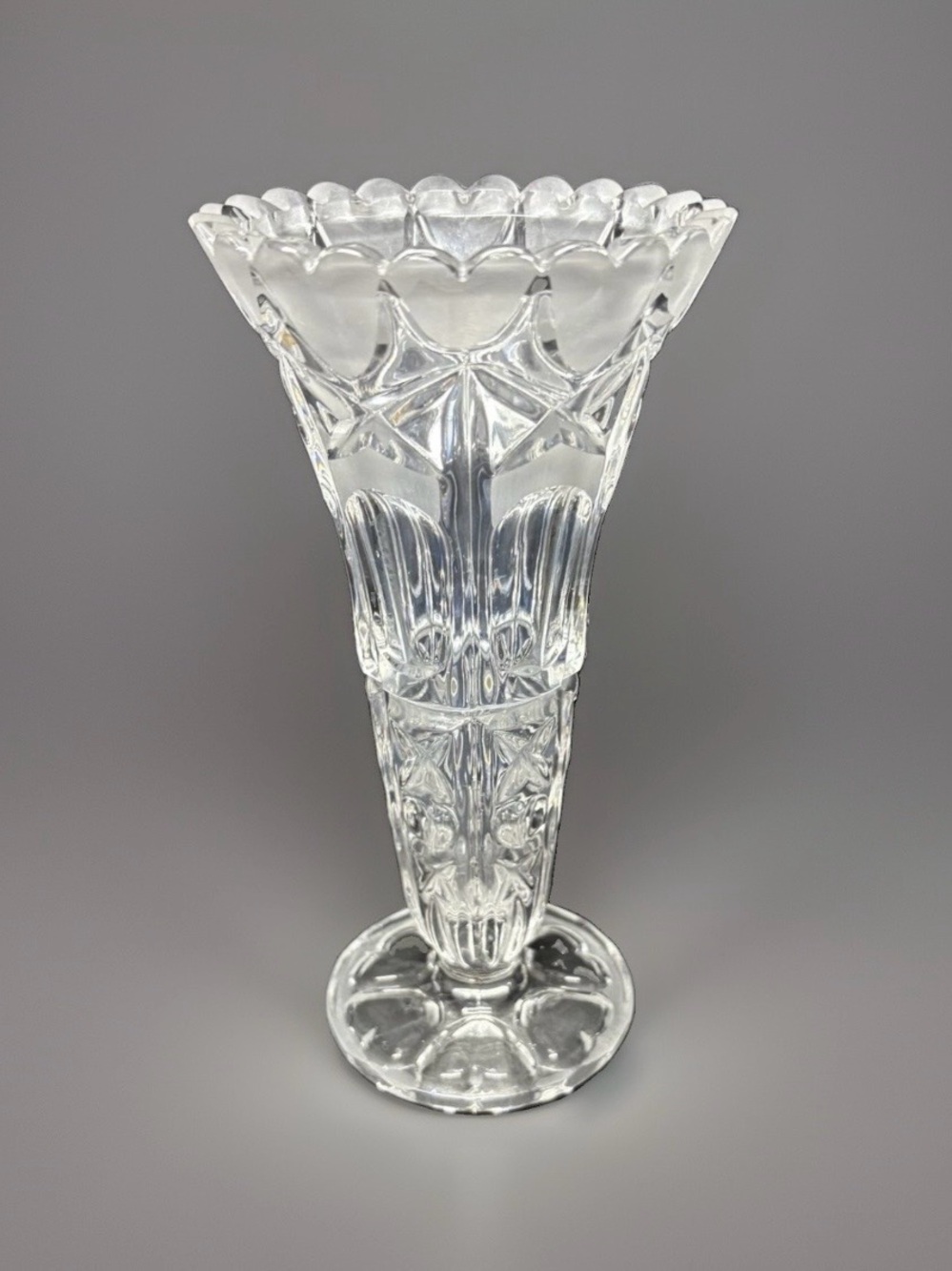 Romantic Lead Crystal Frosted Hearts 8” Pedestal Bud Vase Bleikristall Germany